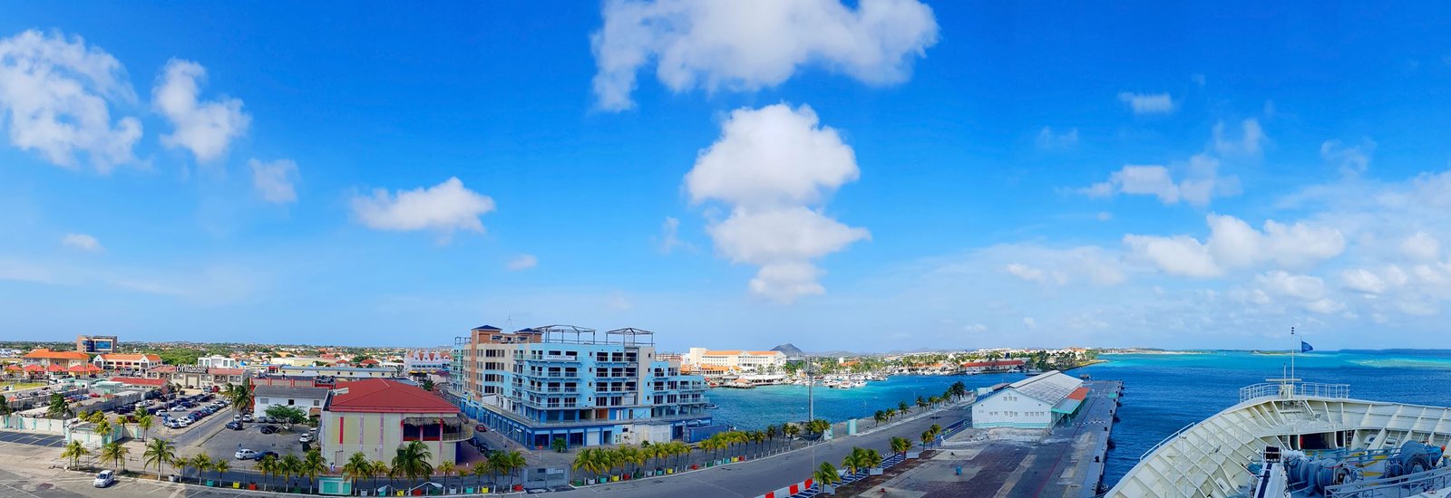 Oranjestad de hoofdstad van Aruba • ABC Eilanden